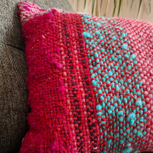 Cojín telar fucsia Arte Antu & Pachi